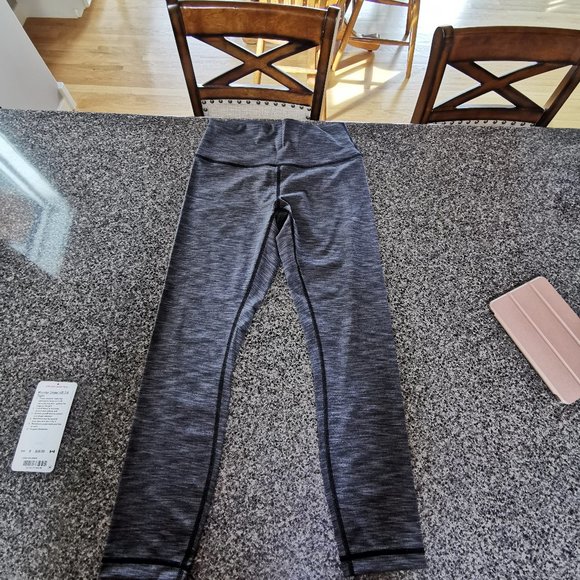SOLD Lululemon Wunder Under 7/8 Tight - Size 8 - Picture 5 of 7